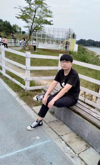 ¥