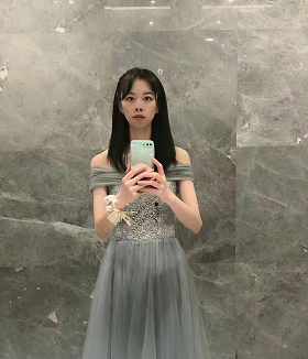 Ů